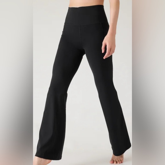 Athleta Pants - Athleta Salutation Stash Flare Black Pants- Size M